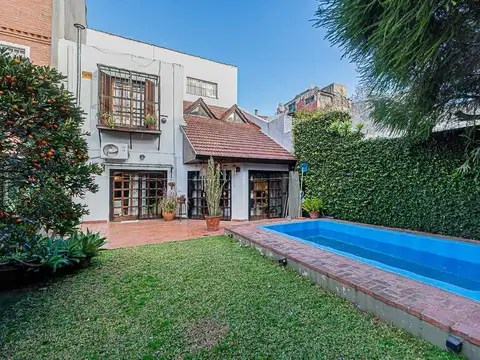 Casa en Venta con 1 cochera