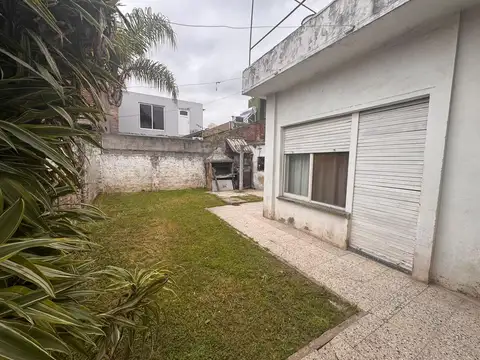 VENTA CASA 4 AMBIENTES EN JOSE LEON SUAREZ