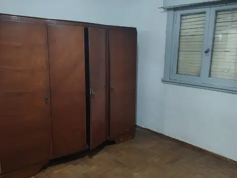 Depto Tipo Casa en Alquiler con 1 cocheras