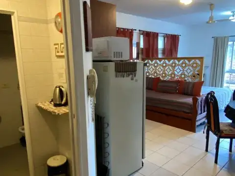 Monoambiente amueblado en av. Jujuy 400