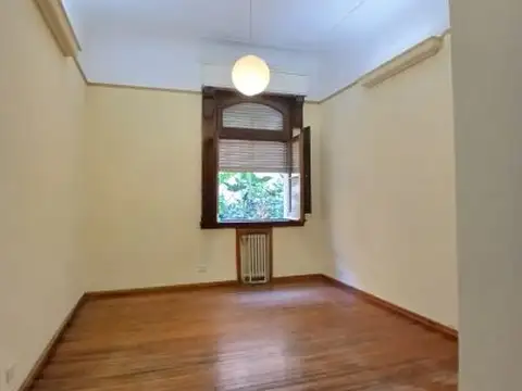 Se alquila un departamento de 3 ambientes con dependencia - Barracas