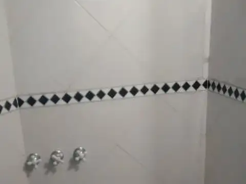 Se alquila un departamento de 3 ambientes con dependencia - Barracas