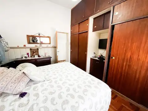 Casa 6 ambientes con 3 baños