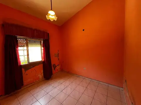 Casa 4 ambientes con 1 baño