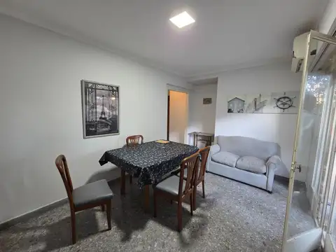 3 AMBIENTES - FRENTE - BALCÓN - AMPLIA COCINA COMEDOR - LAV