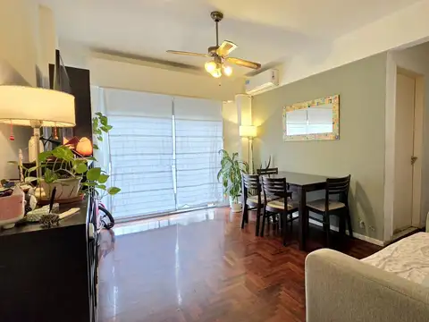 Departamento de 3 ambientes con balcón al frente