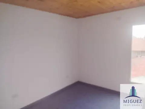 Depto Tipo Casa en Alquiler de 3 ambientes