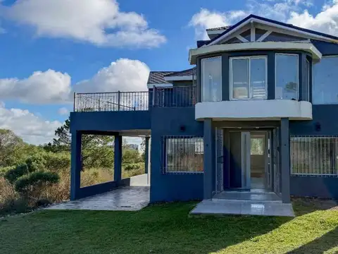 CASA 5 AMBIENTES A ESTRENAR VILLA DEL LAGO TANDIL