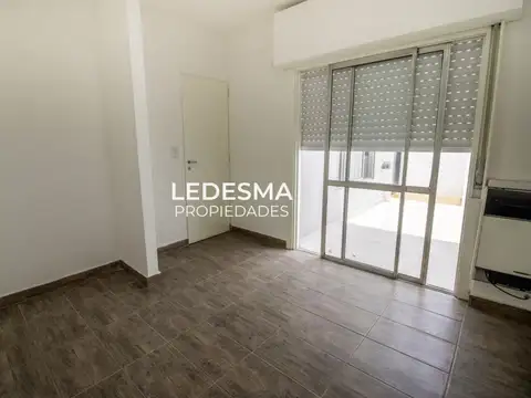 PH EN VENTA 3 AMBIENTES CON PATIO APTO CREDITO