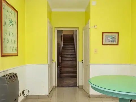 Casa en Venta con 4 cocheras