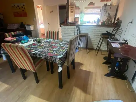 Casa 2 ambientes con 2 baños