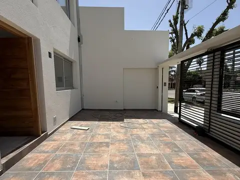 Casa 7 ambientes con 3 baños