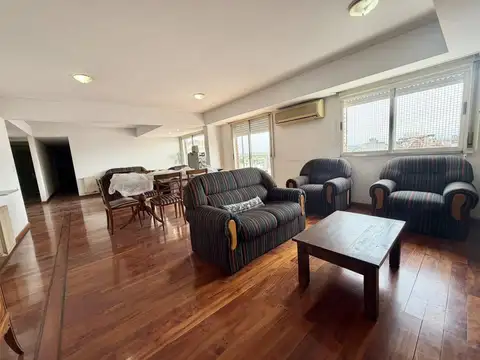 Departamento en Alquiler de 4 ambientes