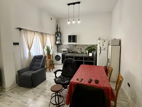 Depto Tipo Casa en Alquiler de 2 ambientes