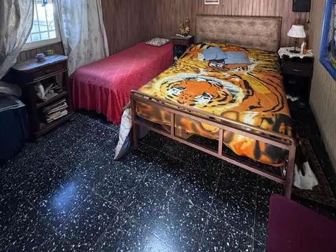 VENTA CASA CON GALPONES - ZONA CENTRO HUMBOLDT