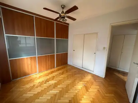 Corrientes Av 1500, Piso 8