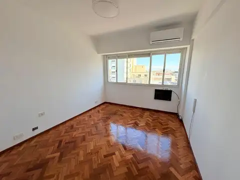 Avenida Santa Fe  al 2100 Martinez