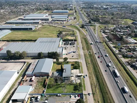 Colectora Sur Acceso Oeste km 38 100