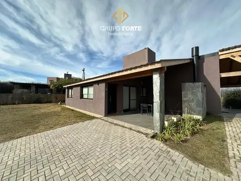 OPORTUNIDAD DE INVERSION 2 CASAS EN PUNTO CLARO