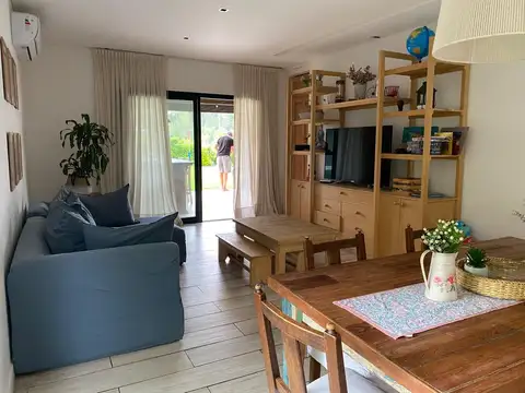 Casa 5 ambientes con 6 baños