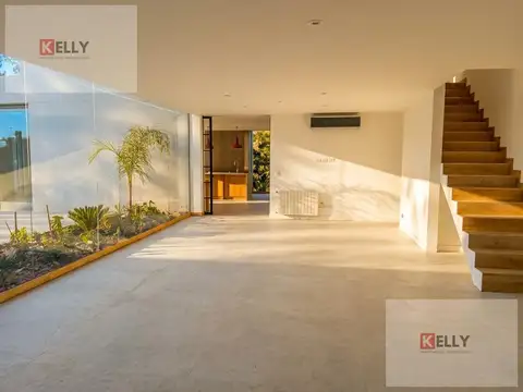 Casa 7 ambientes con 6 baños