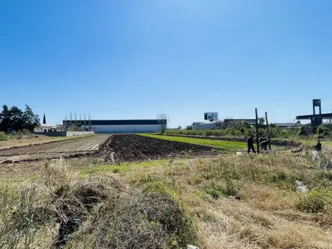 Fraccion Industrial en Venta - 27 de febrero y Circunvalacion.