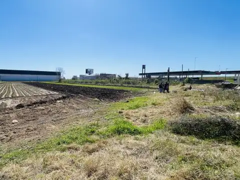 Terreno en Venta 76  mts Frente