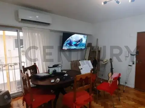 VENTA DEPARTAMENTO 2 AMBIENTES RECOLETA CON BALCON FRANCES Y BAULERA APTO CRÉDITO