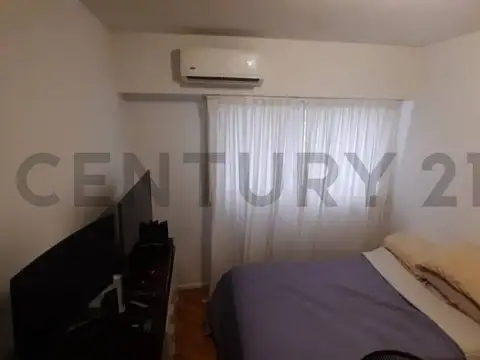 VENTA DEPARTAMENTO 2 AMBIENTES RECOLETA CON BALCON FRANCES Y BAULERA APTO CRÉDITO
