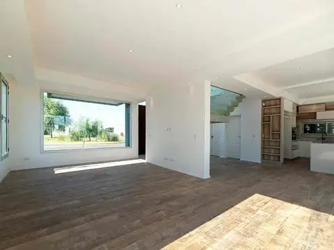 Casa en Alquiler al Norte