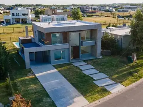 Casa en Alquiler A Estrenar