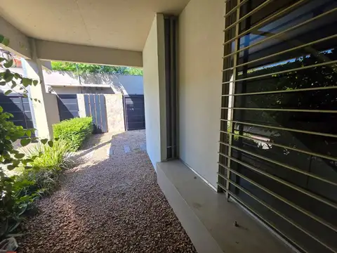 Depto Tipo Casa en Venta de 2 ambientes