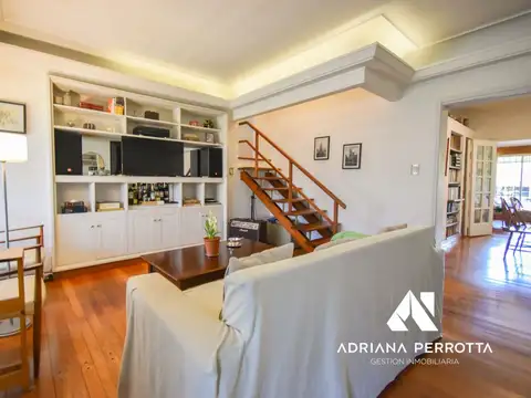 Casa 5 ambientes con 3 baños