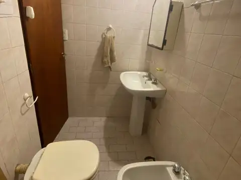 ALQUILER 12 MESES. MONOAMBIENTE AV. INDEPENDENCIA Y GARAY. MAR DEL PLATA