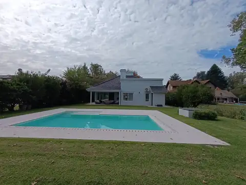 CASA EN VENTA , LAS PRADERAS DE LUJAN 