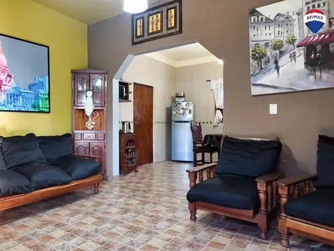 VENTA CASA 3 AMB PATIO COCHERA PARRILLA AVELLANEDA