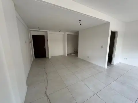 Lugones 4600, Piso PB