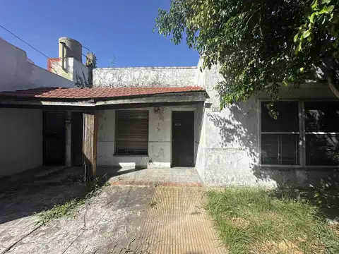 PH 3 ambientes en  Venta en Haedo Sur a Reciclar