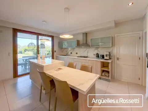 Casa en Venta de 4 dormitorios