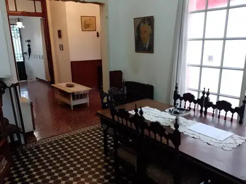 25 De Mayo 572