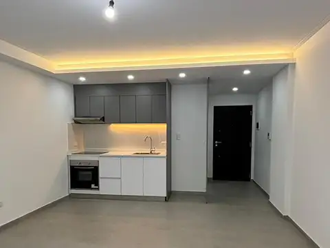 VENTA MONOAMBIENTE CON PATIO MATADEROS