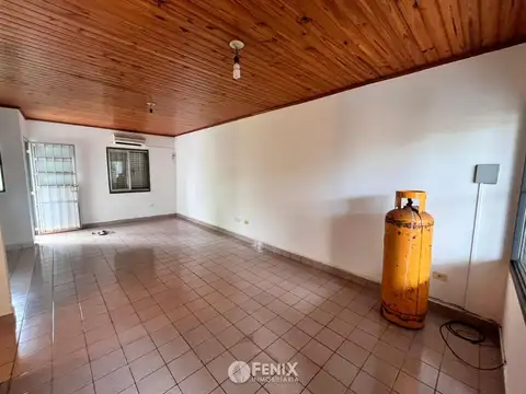 Casa en Alquiler con 1 cochera