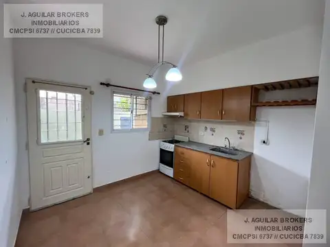Casa 3 ambientes con 2 baños