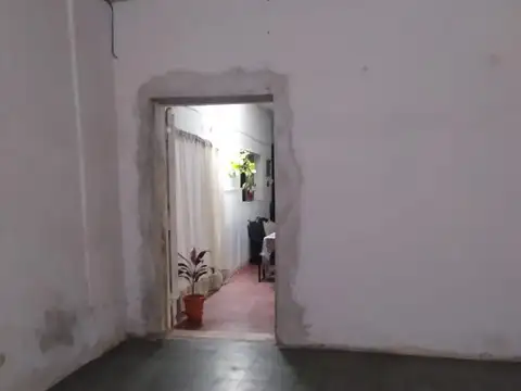 Casa 4 ambientes con 1 baño