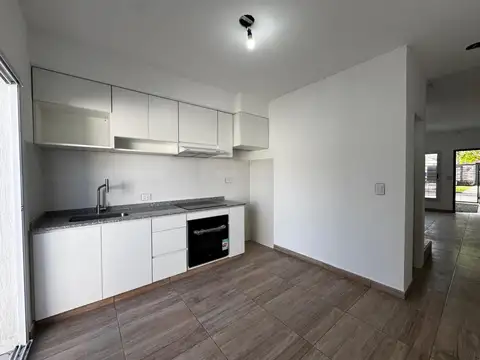 Depto Tipo Casa en Venta en Castelar Sur, USD 90.000