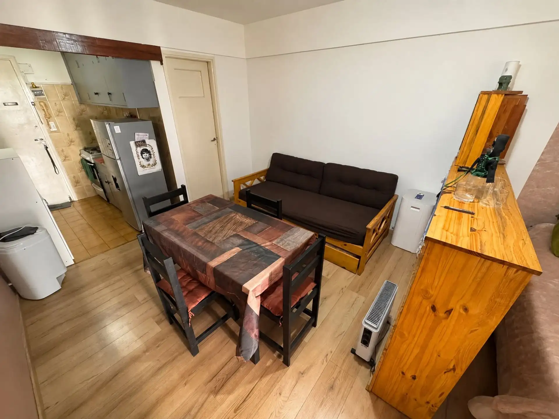 Vende Monoambiente amoblado zona Güemes
