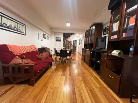 Depto Tipo Casa en Alquiler 25 años