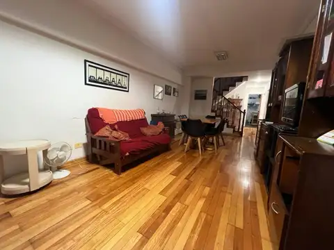 Depto Tipo Casa en Alquiler con 1 cocheras