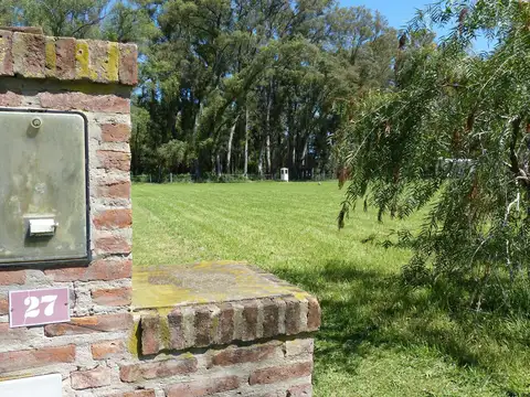 Lote terreno 27 en venta. Barrio La Elina,Comarcas de Lujan. Zona Oeste.