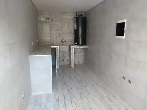 Casa - Ingeniero Maschwitz - Escobar - Amplio parque - Pileta-acepta permuta